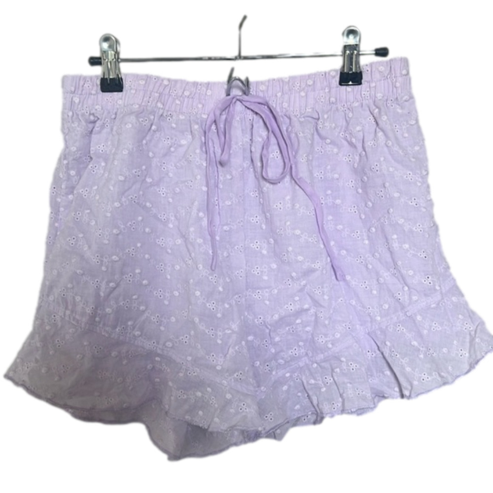 New!! HYFVE Lavendar Eyelet Ruffle Hem‎ Woven Elastic Waist Shorts Size Medium